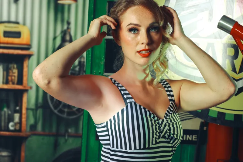 Spritz Before You Shoot: Why Fragrance Is the Secret Weapon of Every Great Pin-Up Look